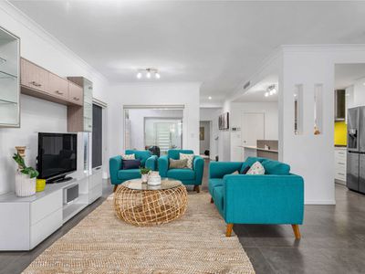 2 Foxwood Circuit, Wakerley