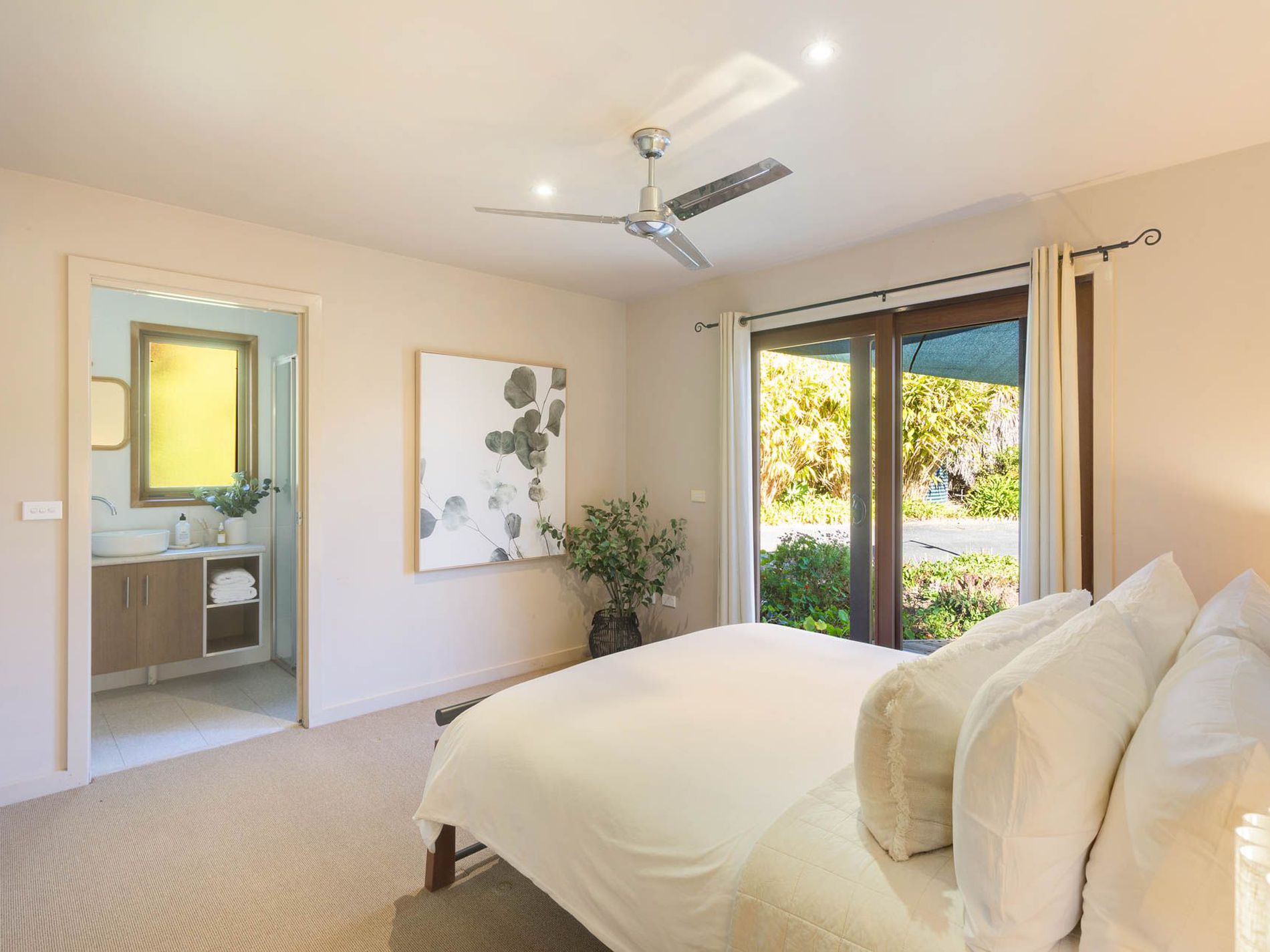 98 Bournda Road, Wallagoot