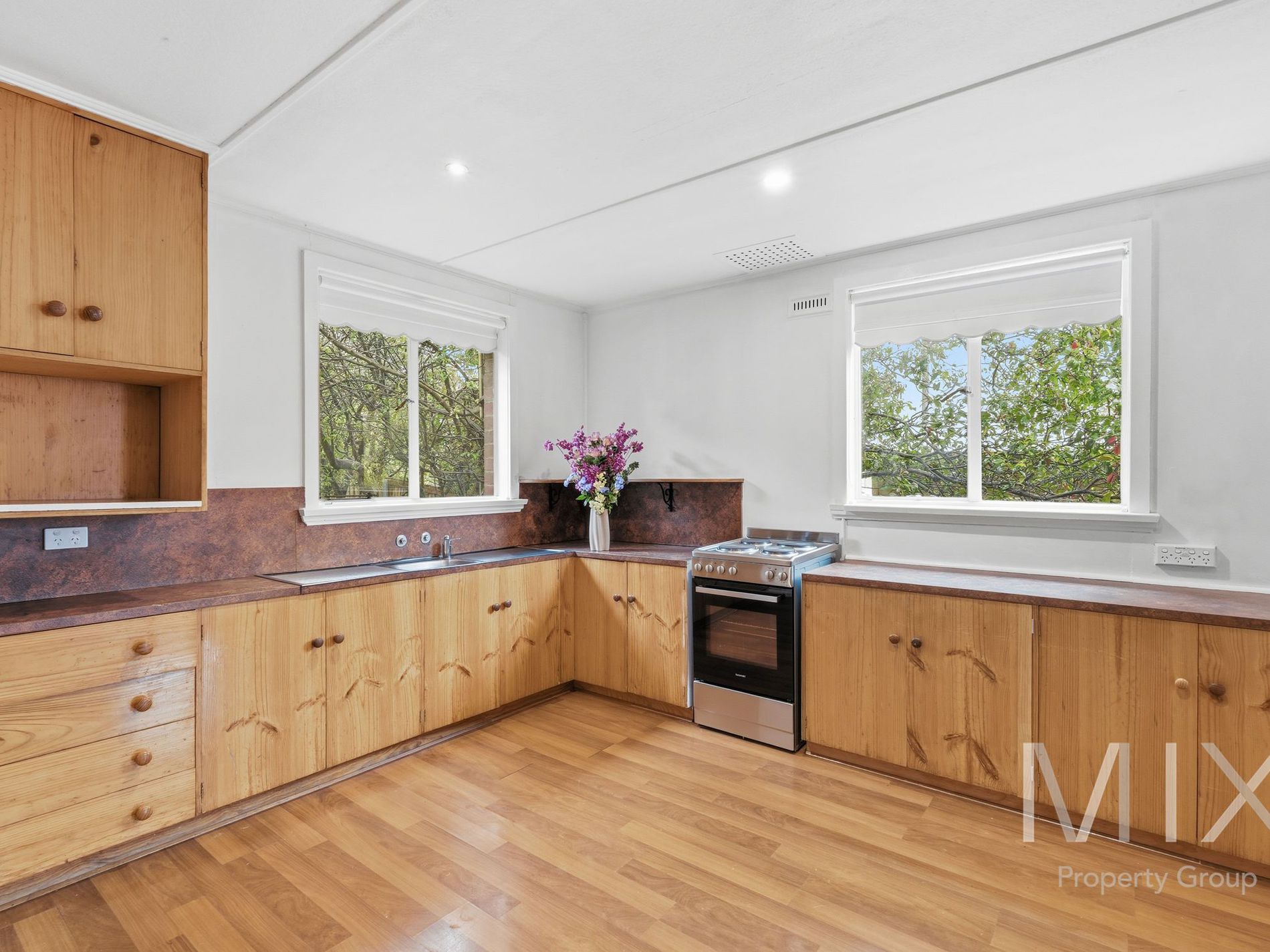 49 Sugarloaf Road, Risdon Vale