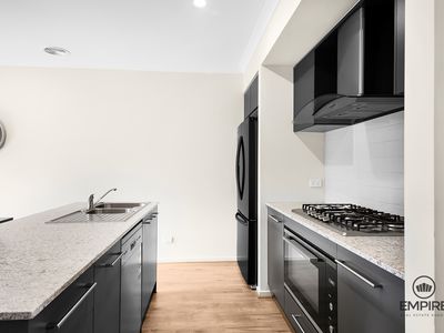21 Mediterranean Avenue, Clyde