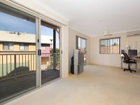 52 / 316  Long Street East, Graceville