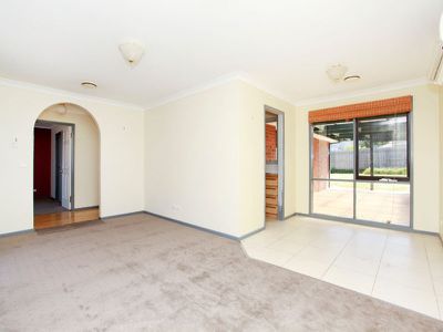 1 Lesley Drive, Hampton Park