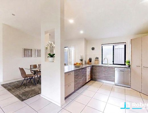 New Price - Outstanding Old Tewantin Opportunity image 7
