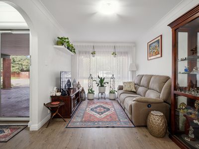 11 / 4 Glastonbury Road, Armadale
