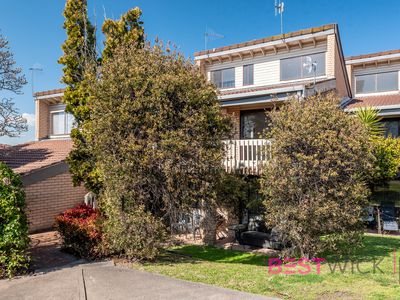 8 / 142 Durham Street, Bathurst