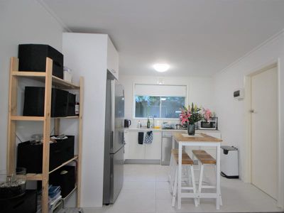 2 / 7 Sanglen Terrace, Belmont