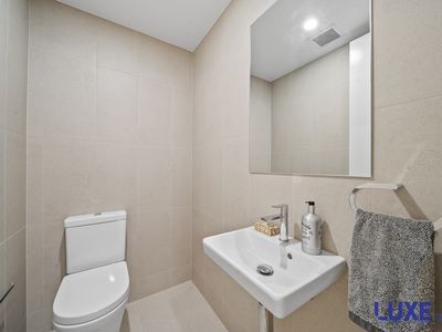 2 / 7 State Circle, Forrest