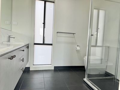 16 Pastille Road, Manor Lakes