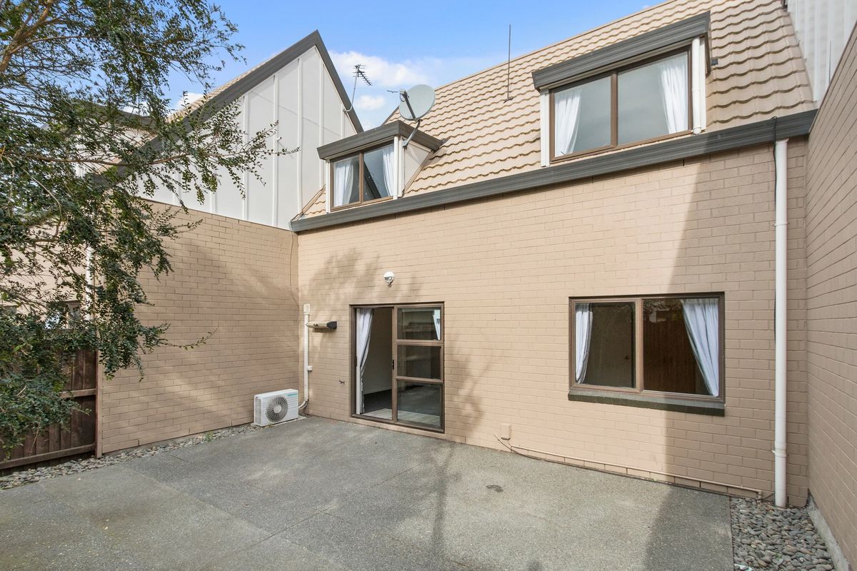 2 / 35 Brockworth Pl, Riccarton