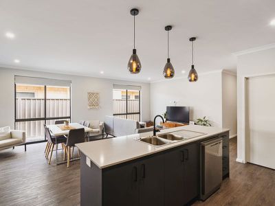 12 Pennant Boulevard , Geographe