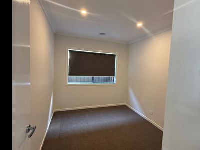 76 Buckingham Boulevard, Strathtulloh
