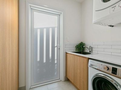 2 Leo Crescent, Alexandra Headland