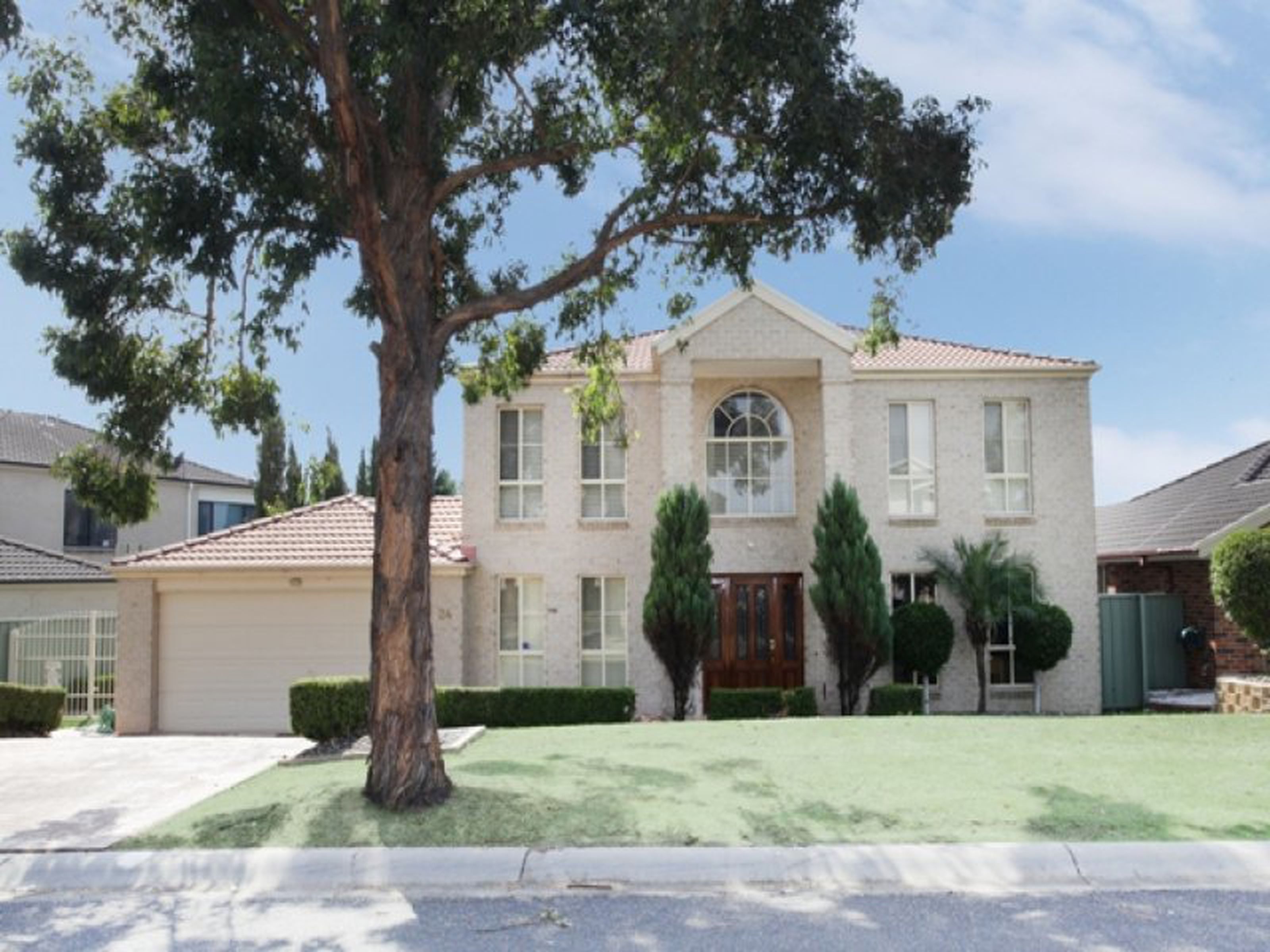 24 St Andrews Drive, GLENMORE PARK