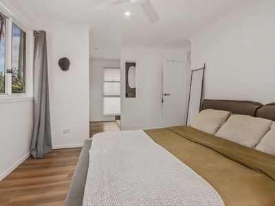 16 Gloria Street, South Golden Beach