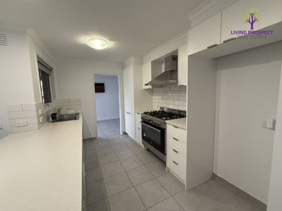 10 Nuragi Court, Werribee