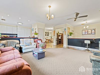 22 Bellbrook Drive, Dandenong North