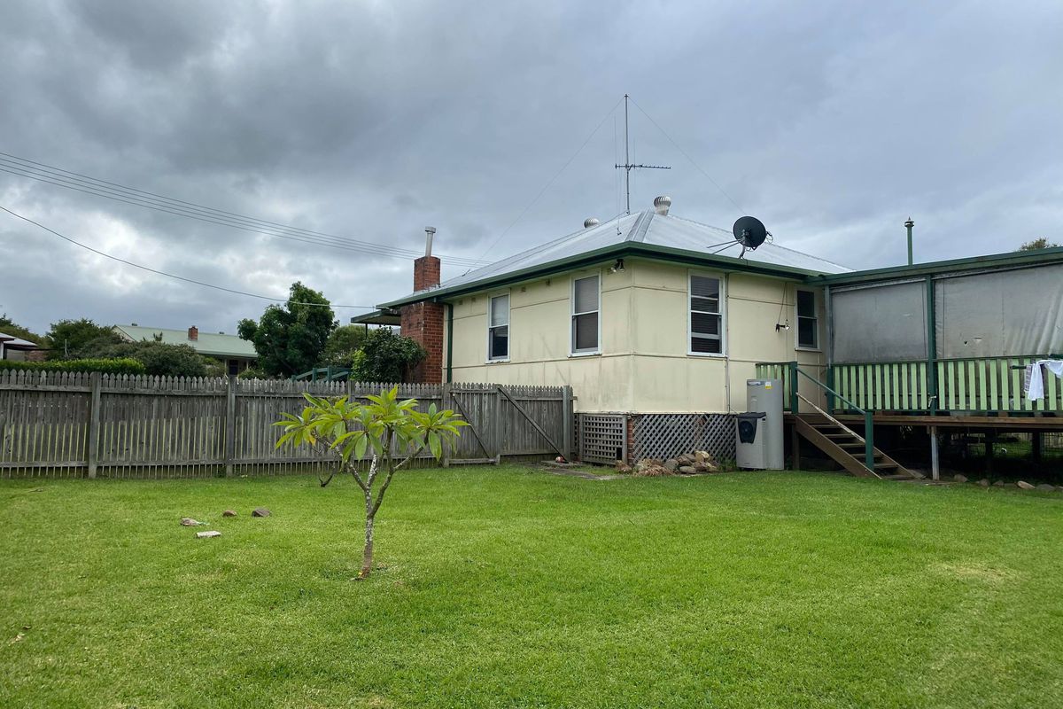 5 Latham Avenue, Taree