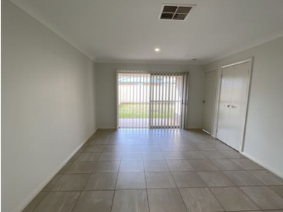 4 Graza Avenue, Dubbo