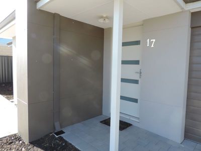 17 Sedano Glade, Landsdale