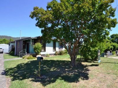 22 Freeburgh Avenue , Mount Beauty