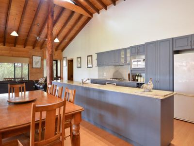 3 Emery Close, Broadwood