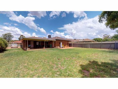 85 Websdale Drive, Dubbo