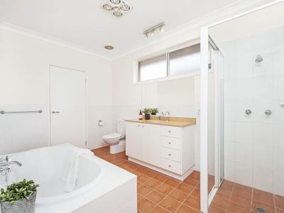 2 Wattlevale Place, Ulladulla