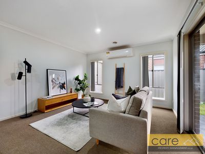 19 Marblelight Way, Clyde North