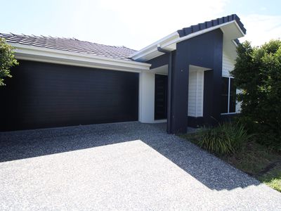 70 Milbrook Cres, Pimpama