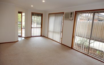 4 Gifford Cl, Berwick