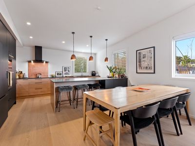 37A Parr Terrace, Castor Bay