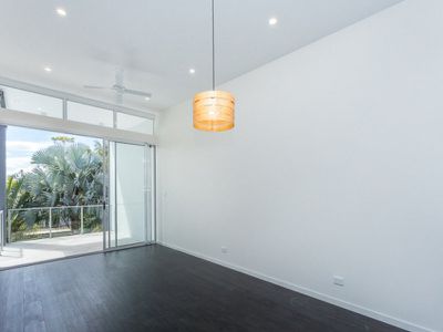 9 / 30 Second Avenue, Sandgate