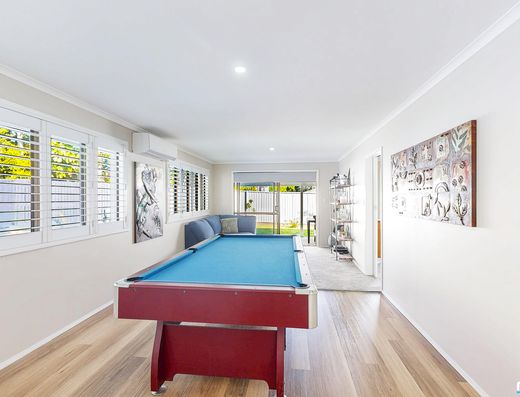 Spacious Family Living in the Heart of Old Tewantin image 7