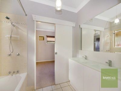 3 Date Court, Kirwan