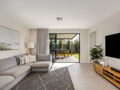 31 Lomandra Avenue, Glenside