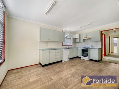 24 Pershing Place, Tanilba Bay