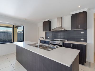 108 Oakbank Blvd, Whittlesea