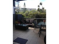 28 / 10 Grand Parade, Kawana Island