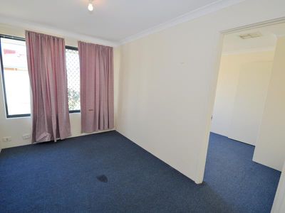 22 Mary Mackillop Glen, Queens Park