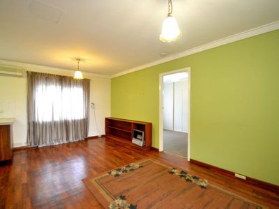7 Bywood Way, Lynwood