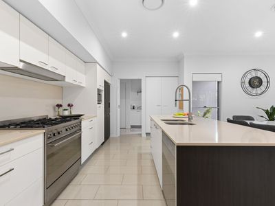 43 Margaret Crescent, Wakerley