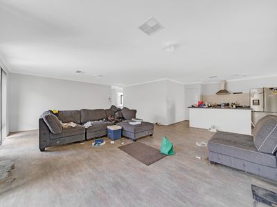 21 Cathedral Approach, Secret Harbour