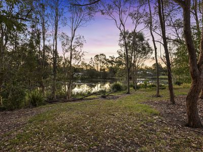13 Cliff Close, Wakerley
