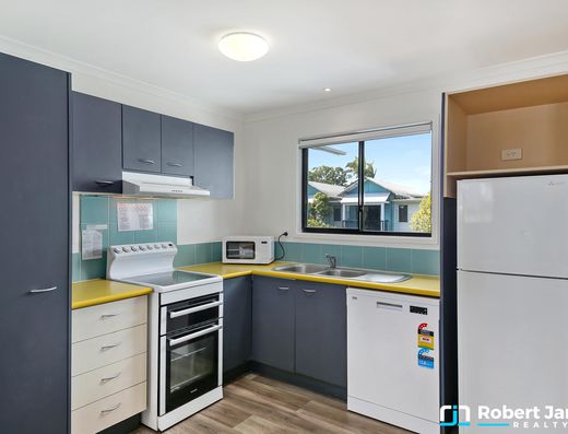 PREMIUM POSITION - DUAL KEY APARTMENT WITH VIEWS image 11