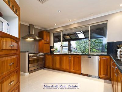 4 Latifa Close, Ocean Reef