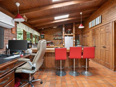 32 L L Road, Officer