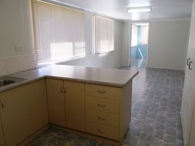 125 Kingfisher Street, Longreach