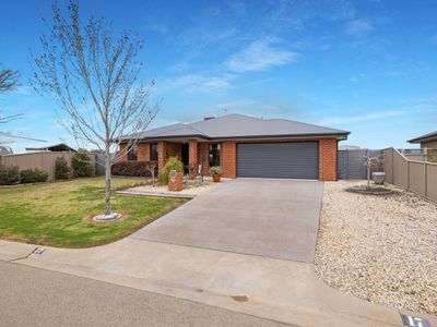 17 Kingfisher Drive, Wangaratta