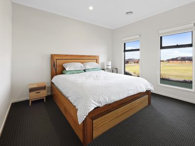 5 Dardinal Lane, Warrnambool