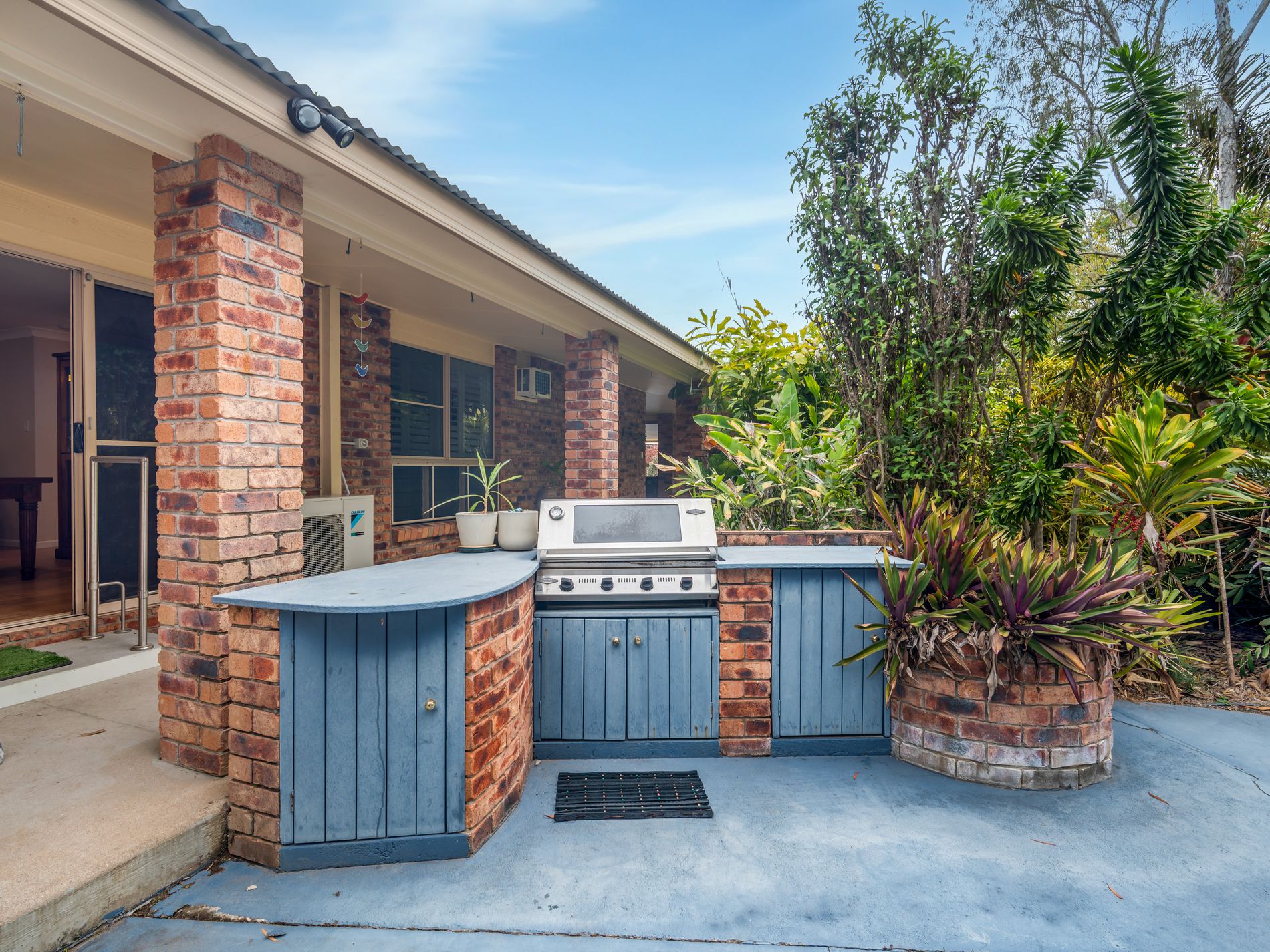 83 Gibraltar Road, Rangewood